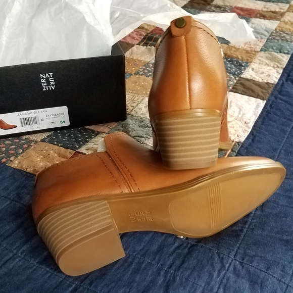 Naturalizer Zarie Tan Leather Bootie 7.5 - Picture 2 of 12
